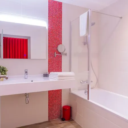 Manavahotel 3* Herstal